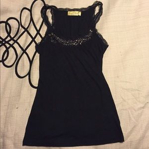 Vera Wang Top Medium Runs Small