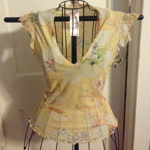 Sweet Pea by Staci Frati Flutter Sleeve Mesh Top