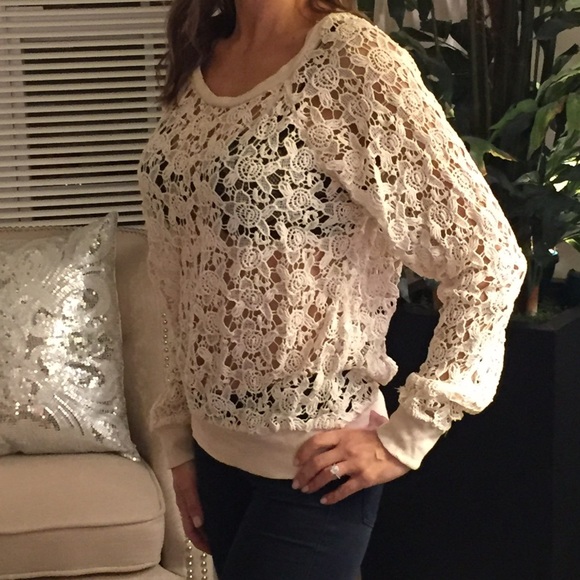 ‼️🎉‼️2X HP‼️🎉🌸Crochet Top🌸 - Picture 2 of 4