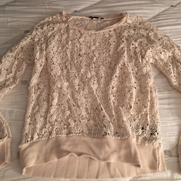 ‼️🎉‼️2X HP‼️🎉🌸Crochet Top🌸 - Picture 3 of 4