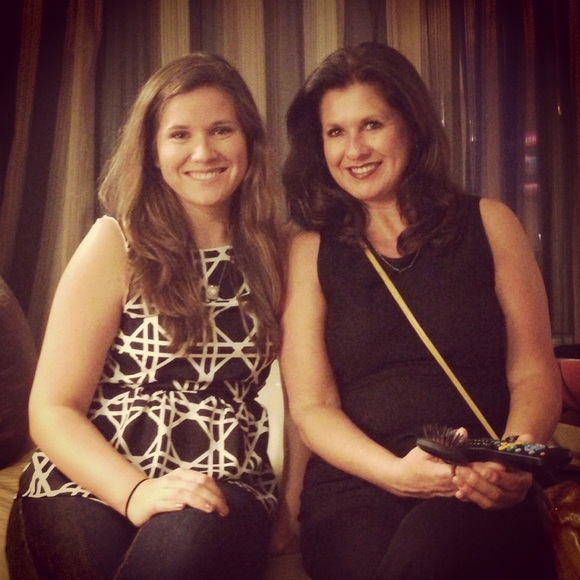 Meet your Posher, Carly - Picture 2 of 4