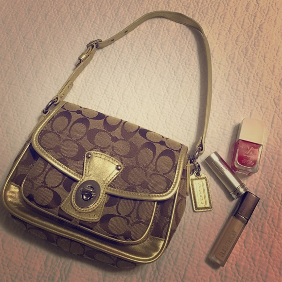 Gorgeous Gold Coach Mini Bag 💕authentic