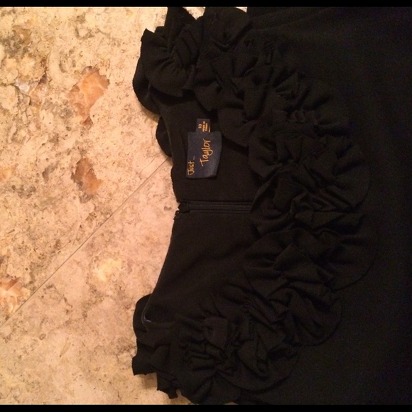 Just Taylor LBD - Picture 3 of 4