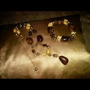 Premier Designs matching necklace and bracelet!