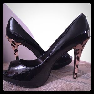 Steve Madden leopard/black patent leather 9.5