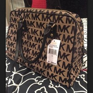 BRAND NEW MICHAEL KORS LG SATCHEL