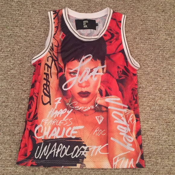 🚫SOLD🚫 Rihanna Red Roses Jersey sz Medium