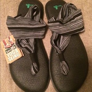 Sanuk yoga sling sandals