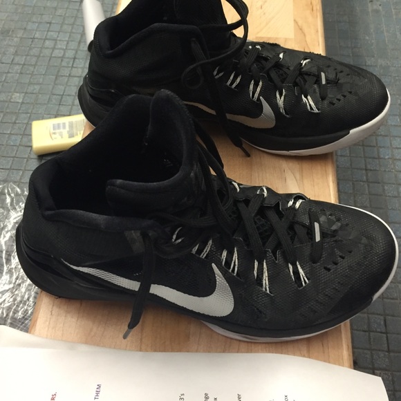 Nike hyperdunk 9.5