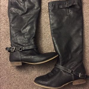 Breckelles boots size 7