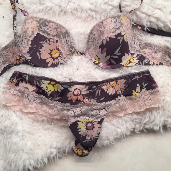 Never Worn GapBody Floral Set