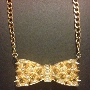Must have necklace