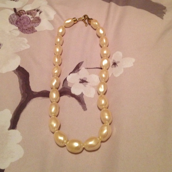 Faux fresh water pearl necklace