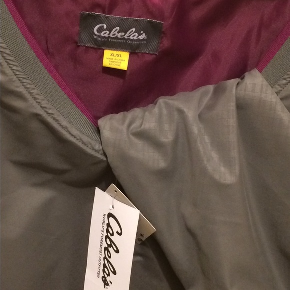 SOLD  Women's windbreaker pullover. V-neck - Picture 3 of 4