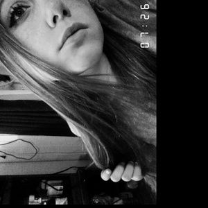 Meet your Posher, Kira