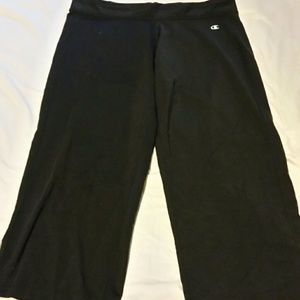 Yoga Capri's