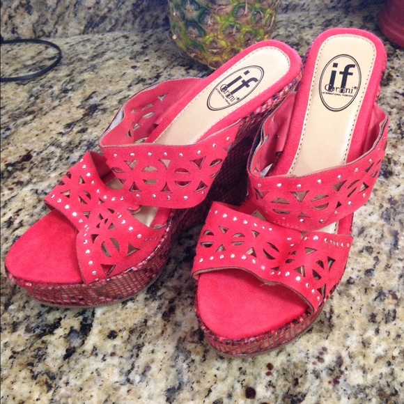 Brand new Beautiful wedges