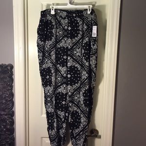 NWT Forever 21 + Bandana Print Harem Pants