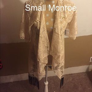 Lularoe Monroe kimono