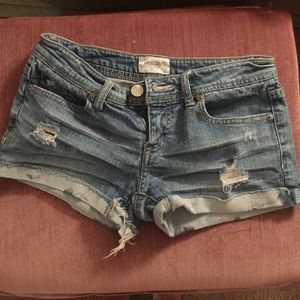 Aeropostale blue jean shorts! Size is 1/2
