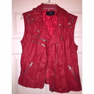 Forever 21 sleeveless faux leather jacket
