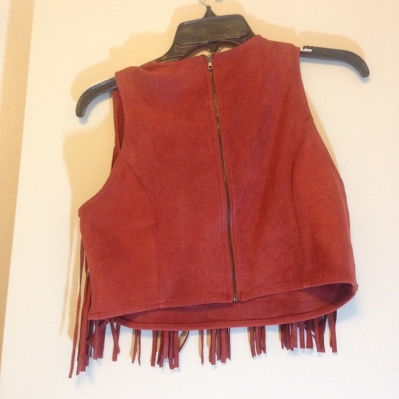 Threadsence Fringe Crop - Picture 2 of 2