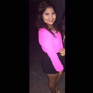 Meet your Posher, Esmeralda