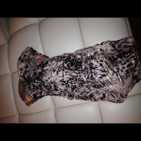 Dress - Picture 5 of 6