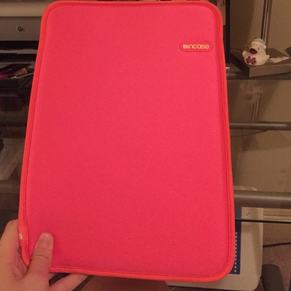 Incase small laptop/tablet case