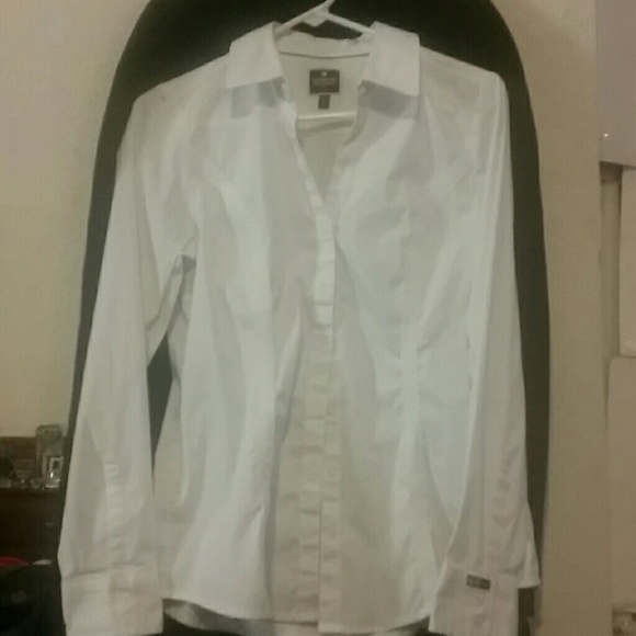 Express The Essential Long Sleeve Button Up