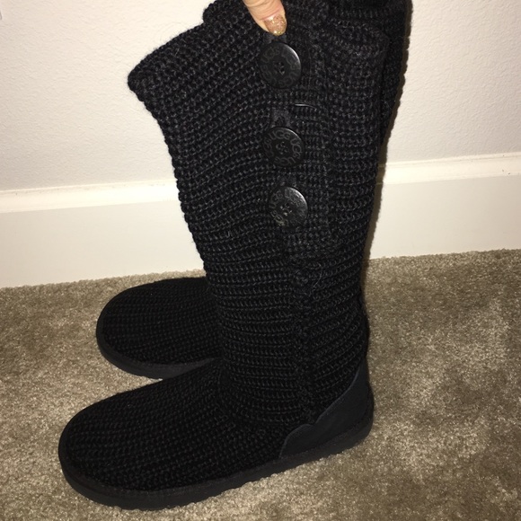 Uggs - black knit