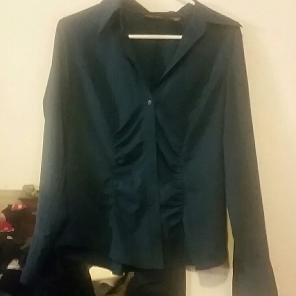 New York &Company Button up shirt