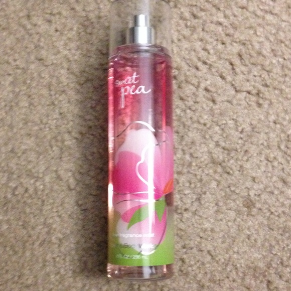 Bath and Body Works Sweet Pea fine fragrance mist