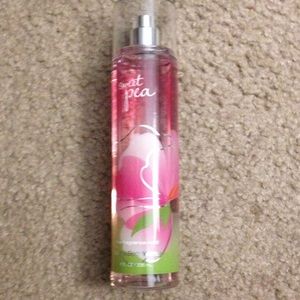 Bath and Body Works Sweet Pea fine fragrance mist