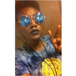 Meet your Posher, Maya