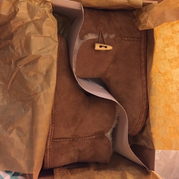 Brand new Ugg boots women's 8