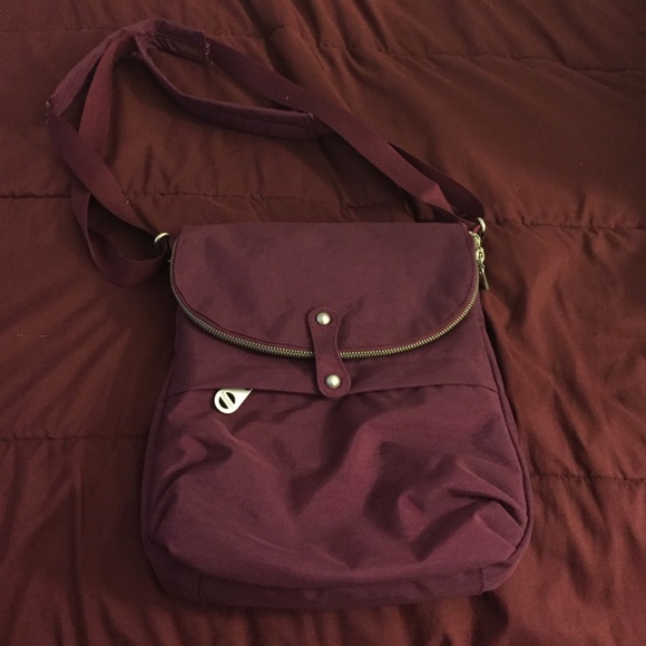 Baggallini cross body bag