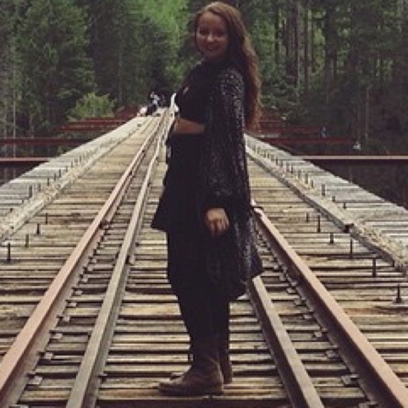 ✨✨BUNDLED✨ Black mock turtleneck cropped