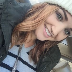 Meet your Posher, Katelyn