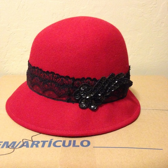Lace and sequin detailed Downton Abbey style hat