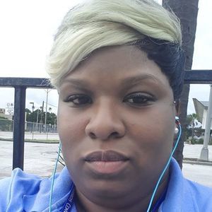 Meet your Posher, Connie