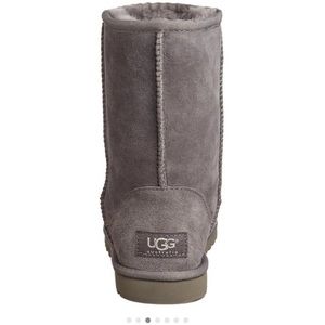 Classic grey short uggs