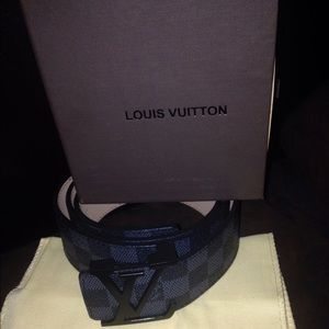 Bundle belts Lv and McM