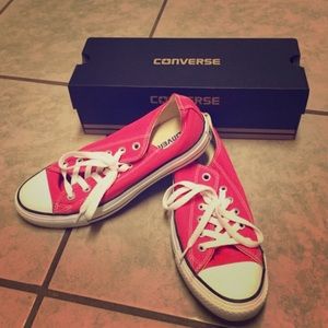 Hot pink converse