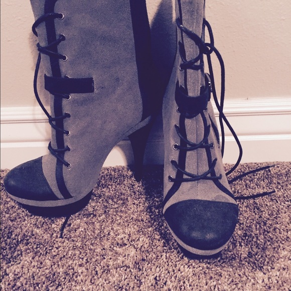 Black and grey lace up boots!
