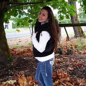 Meet your Posher, Halli