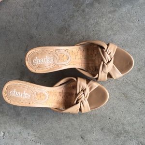 Soft leather nude sandals