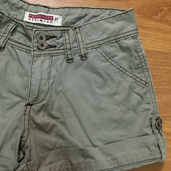 ⭐️SHORTS⭐️ - Picture 2 of 4