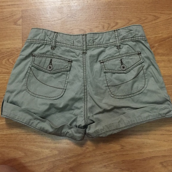 ⭐️SHORTS⭐️ - Picture 3 of 4