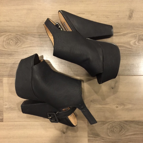 Steve Madden Platform Mules